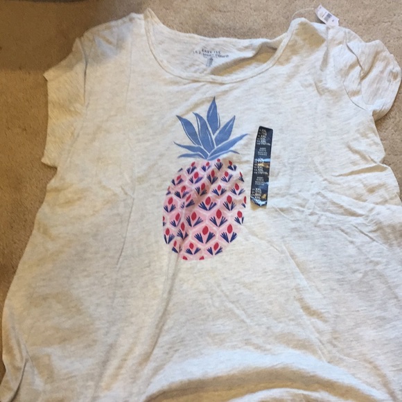gap pineapple shirt